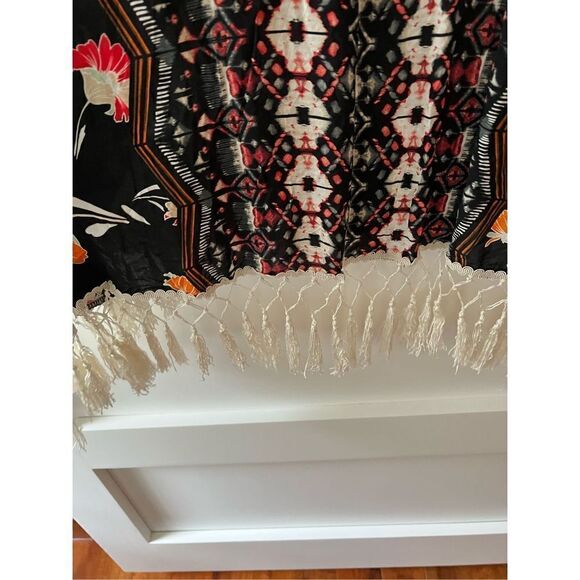 New GiGio Dreams Come True Kimono black and bright floral pattern with fringe sw - Picture 13 of 13